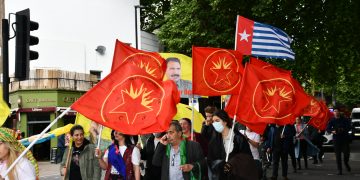 İngiltere gençliğinin Uzun Yürüyüş Eylemi coşkuyla sonlandırıldı