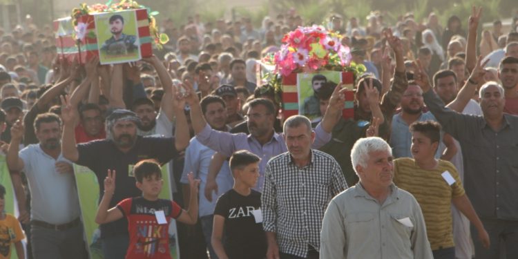 Halk Minbic ve Kobanê’de şehitleri sonsuzluğa uğurladı