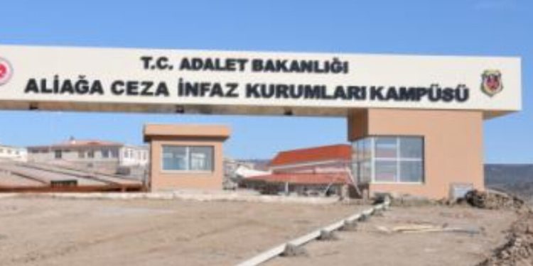 MİT ve cezaevi yönetimi tutsaklara ajanlık dayatıyor