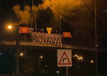 Stuttgart’ta Kürt ve enternasyonalist gençlerden pankart eylemi