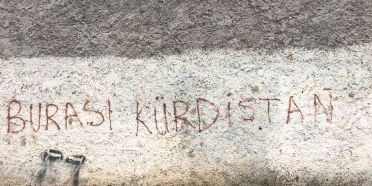 Yurtsever gençlikten 27 Kasım için yazılama