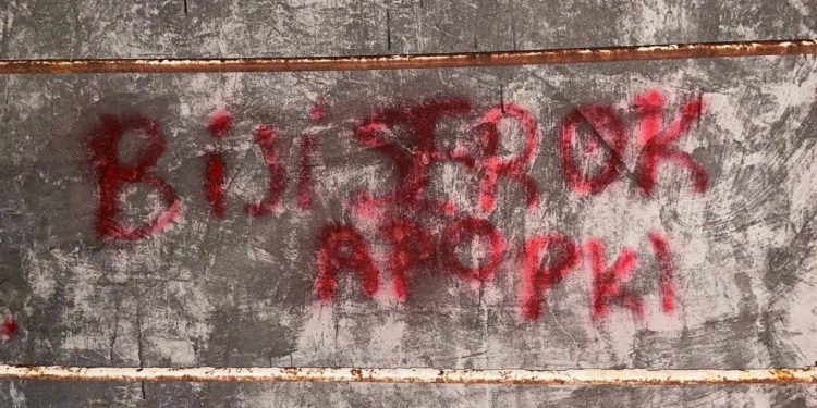 Yurtsever gençlikten 27 Kasım için yazılama