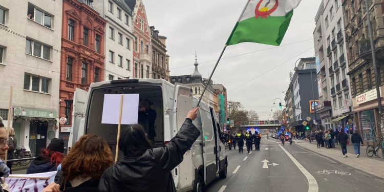 Köln’de JXK öncülüğünde yürüyüş gerçekleştirildi