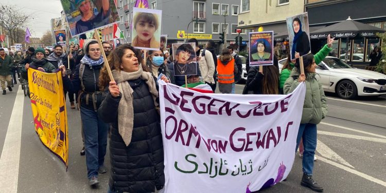 Köln’de JXK öncülüğünde yürüyüş gerçekleştirildi