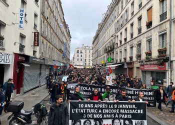 Paris Katliamı protesto ediliyor