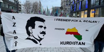 TCŞ Stuttgart Önder Apo’nun özgürlüğü için yürüyüş gerçekleştirdi