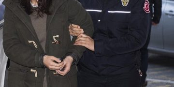 Wan’da 3 kadın gözaltına alındı