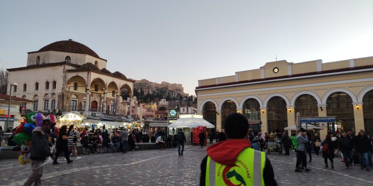 Atina’da Heyva Sor kampanyasına destek devam ediyor 