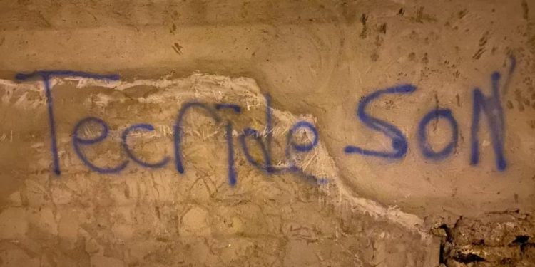 Mersin’de yazılama