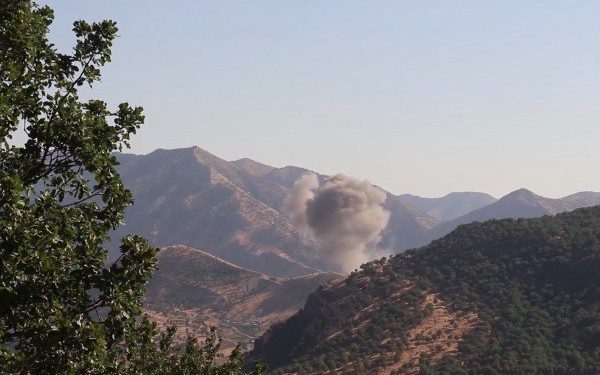 İşgalci Türk devletine ait savaş uçakları Bêxêr Dağı’nı bombaladı