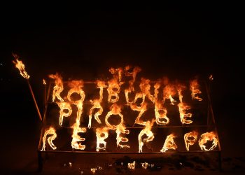 Qamişlo’daki Genç Kadınlar: “Rojbûna te Pîroz Be Ey Serok”