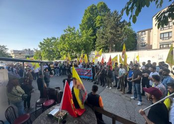 Paris’de Kürt Halkı Önder APO’nun fiziki özgürlüğünü haykırdı
