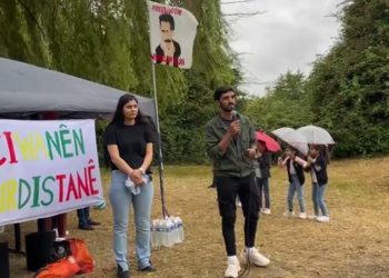 Mantes-la-Jolie’de Xwe Biparêze hamlesi kapsamında gençler bir araya geldi