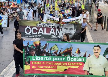 Marsilya’da tecride karşı gençler alanlara aktı