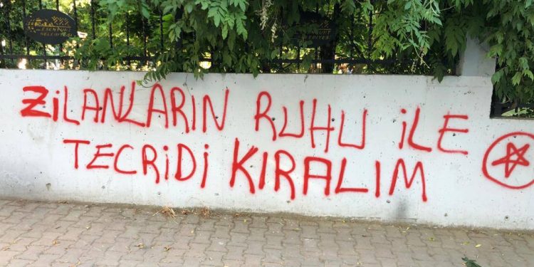 Yurtsever Gençlik’ten yazılama