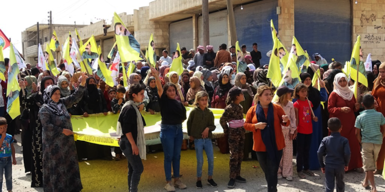 Girêspî gençleri, tecridi yürüyüşle protesto etti