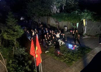 İngiltere’de gençler film gecesinde bir araya geldi