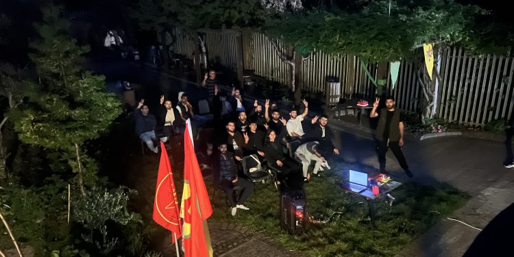 İngiltere’de gençler film gecesinde bir araya geldi