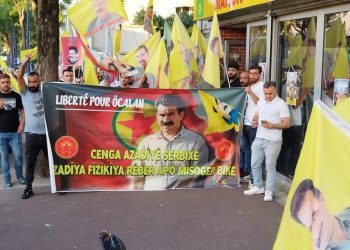 Drancy  TCŞ üyeleri Önder APO için basın açıklaması gerçekleştirdi