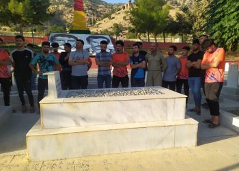 Önderlik üzerindeki tecride ve Barzani ailesinin ihanete karşı Qandîl gençlerinden tepki