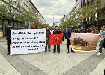 Tekojin ve TCŞ üyeleri, KDP ihanetine karşı sivil itaatsizlik eylemi gerçekleştirdi