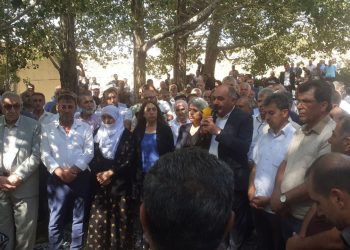 Tekman’ın taziyesine gelen kitle, tüm engellere rağmen taziye alanına ulaştı