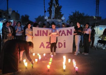 Genç Kadınlar, Dirbesiye’de Jina Amini’yi andı