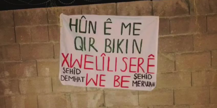 Van Xaçort’da Şehit Demhat Setkar için pankart asıldı