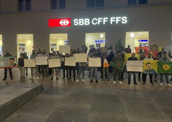 Bellizona TCŞ ve TekoJIN üyeleri Rojava için eylem gerçekleştirdi!
