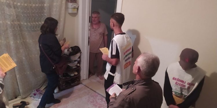 YSP Elîh gençliği, kampanya kapsamında halkı bilinçlendirmeye devam ediyor