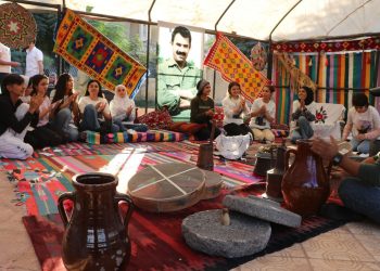 Gençler öncülüğünde başlatılan çadır eylemi etkinliği devam ediyor