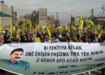 Genç kadınlar: Milyonlar önderliğin özgürlüğü için ayakta