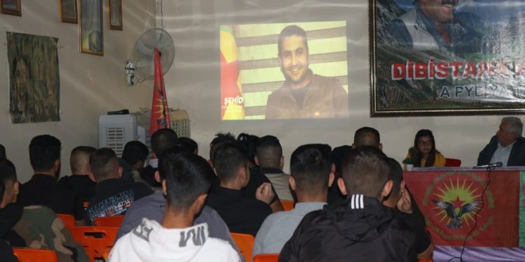 Qamişlo gençleri Ahlaki ve Politik Toplum konulu bir çalıştay düzenledi