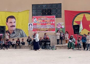 Yekitiya Jinên Ciwan üyeleri, Kobanê’de PKK’nin kuruluş yıl dönümünü kutladı