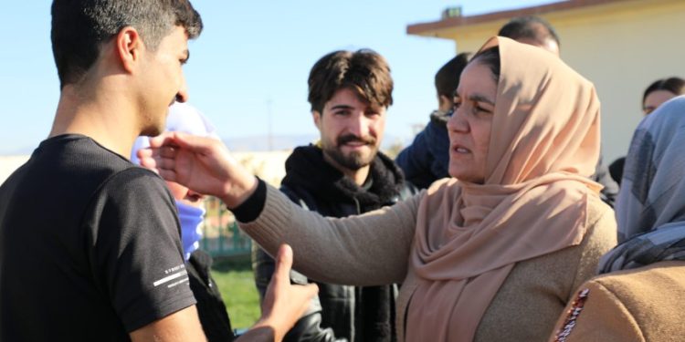 İç Güvenlik Güçleri tarafından kurtarılan Êzidî genç Şengal’e ulaştı