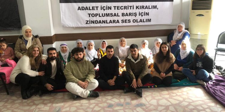 Yurtsever Öğrenci Gençliği: Gelin bu tecrit politikalarını birlikte kıralım