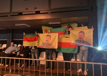 TCŞ üyeleri boks maçında sivil itaatsizlik eylemi gerçekleştirdi