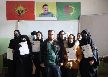 Rakka’lı Arap gençler Devrimci Halk Savaşı kapsamında sağlık eğitimi görüyor