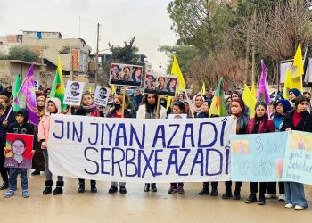 Genç Kadınlar Birliği: Bimre İxanet!