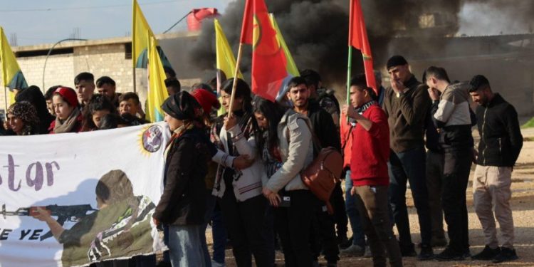 Şehba gençleri gerilla eylemlerini kutladı, Rojava’ya dönük saldırıları kınadı