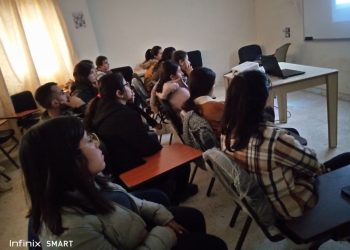 Üniversiteli genç kadınlar tarafından 14 Temmuz filmi izlendi