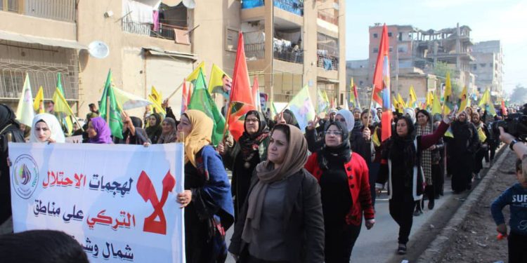 Reqka’da Rojava’ya dönük saldırılara karşı kitlesel yürüyüş!