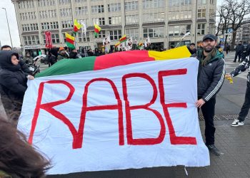 Hamburg’ta görkemli yürüyüş