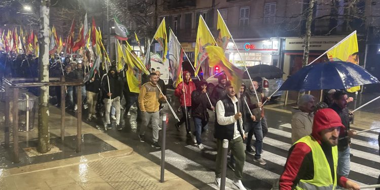 Dragugin’da Kürt halkı sokaklarda!