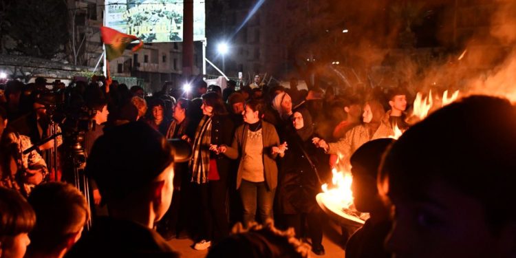 Halep’te öğrenciler öncülüğünde Newroz kutlaması: AGIR BERDE ERŞÊ FAŞİZMÊ