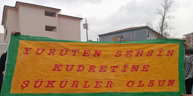 Cizîr ve Qoser’de kutlama sonrası yürüyüş