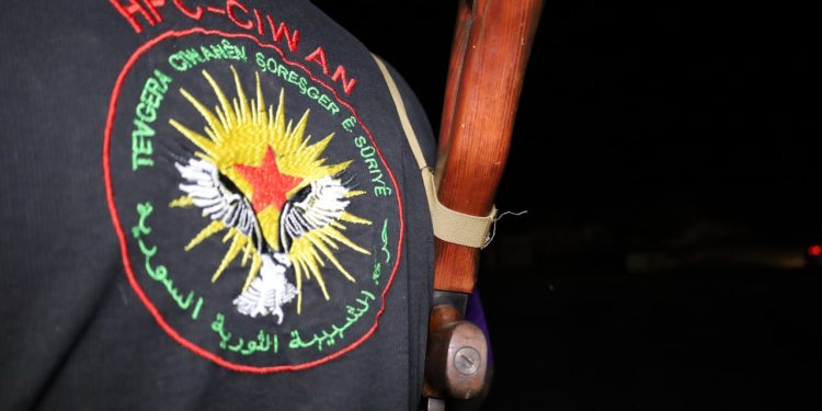 Kobanê Gençleri şehir merkezinin güvenliğini sağlıyor