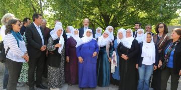 Tutsak yakınları Ankara’da: Kabul etmeseniz de tecrit var