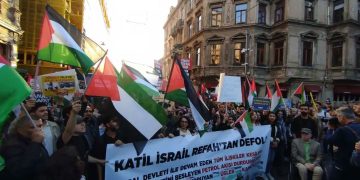 Gençler İstanbul’da İsrail’in Refaha saldırısını protesto etti