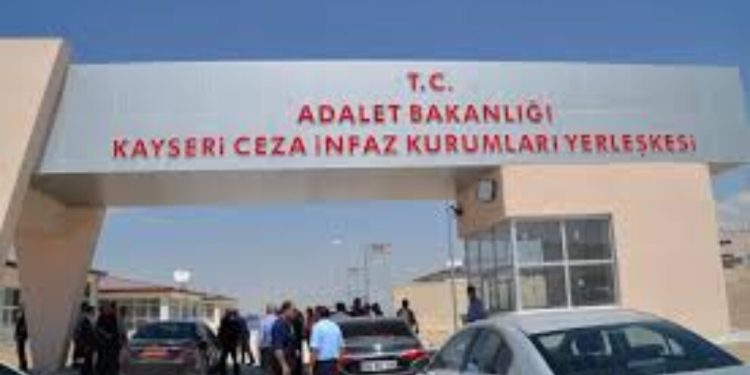 PKK ve PAJK’lı tutsaklar: Önderlikten haber alana kadar eylemimiz sürecek